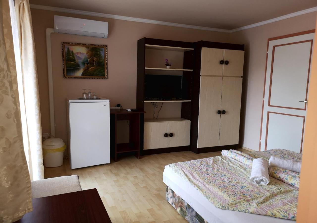 Vitorlas Apartmanhaz Siofok Exterior photo