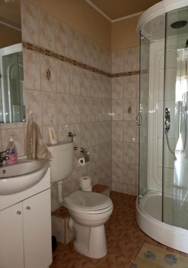 Vitorlas Apartmanhaz Siofok Exterior photo