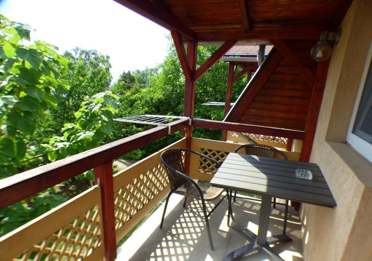 Vitorlas Apartmanhaz Siofok Exterior photo